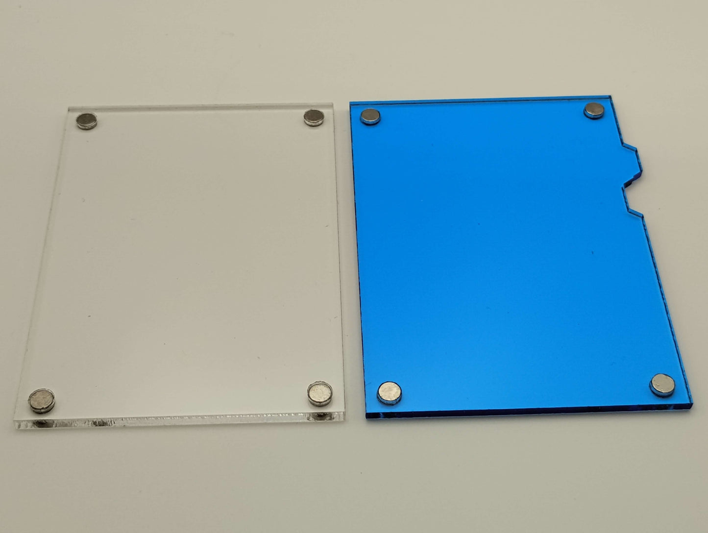 Easy Open Blue Magnetic Card Display Case