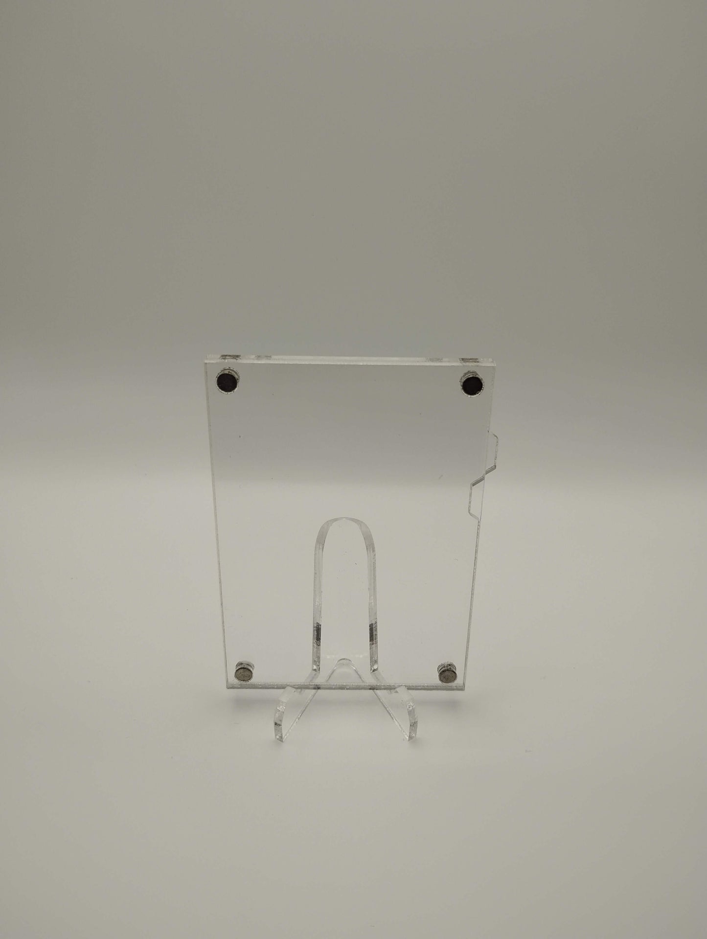 Easy Open Clear Magnetic Card Display Case