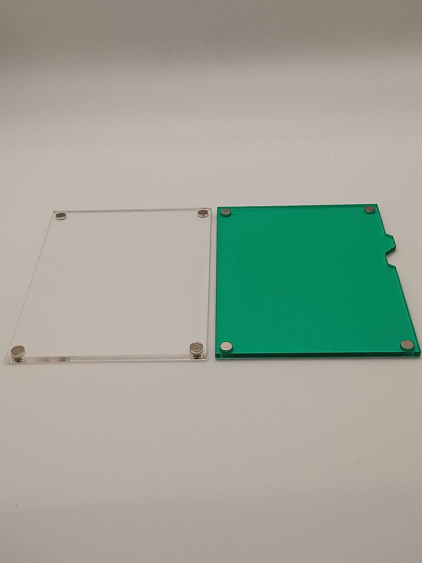 Large Easy Open Green Emerald Magnetic Card Display Case