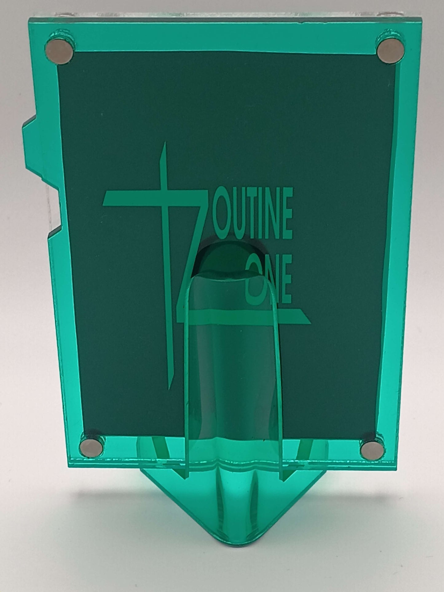Easy Open Emerald Magnetic Card Display Case