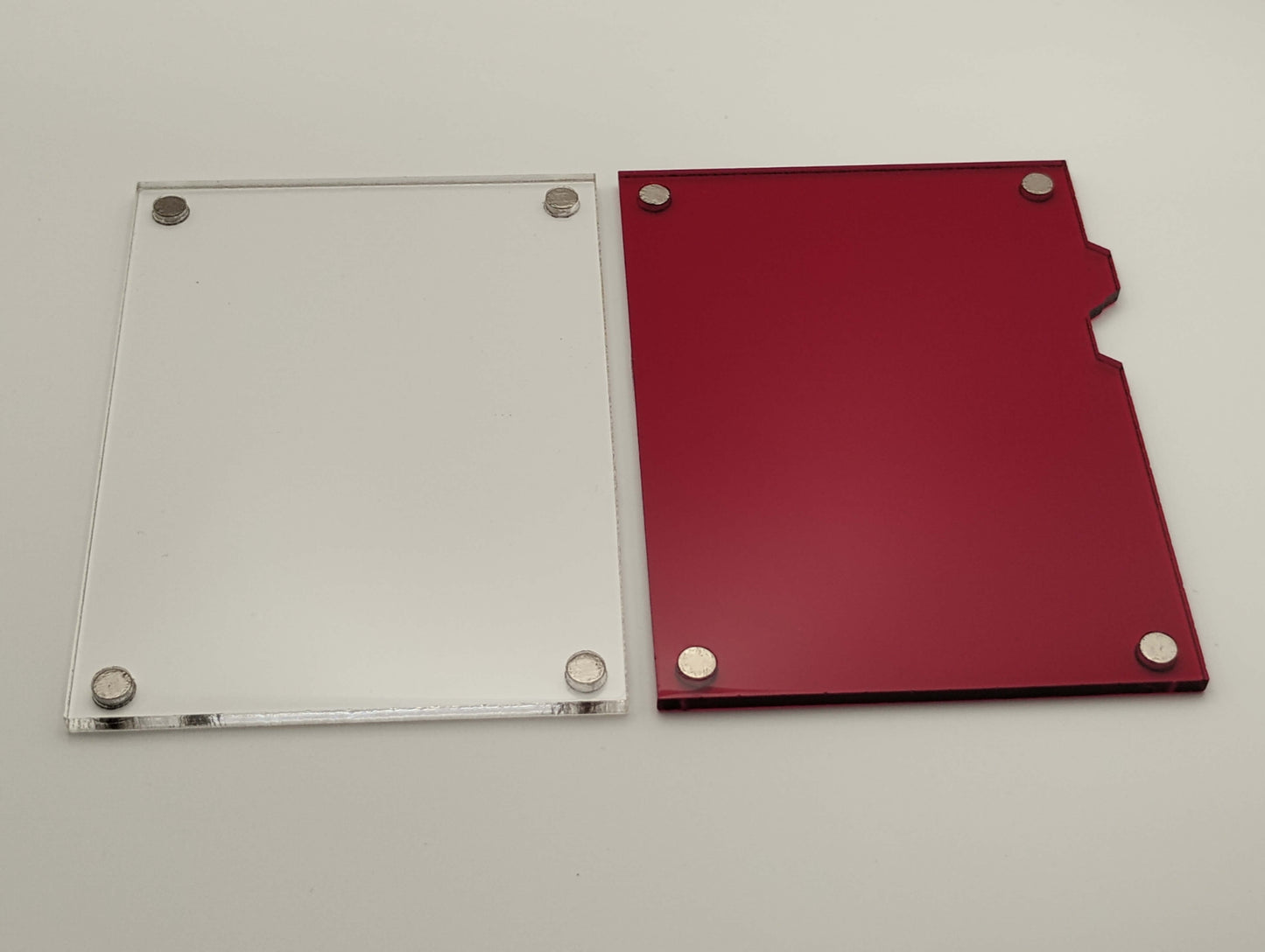 Easy Open Red Magnetic Card Display Case
